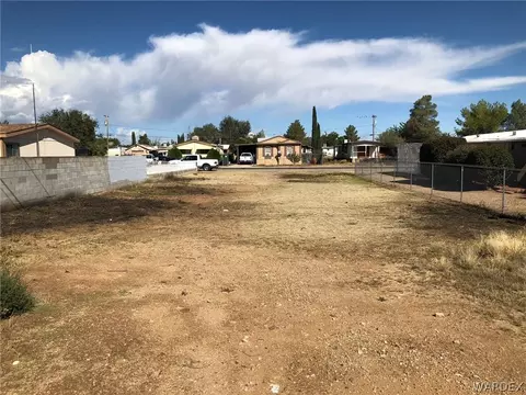 2354 E Thompson Ave, Kingman, AZ 86409 photo 2
