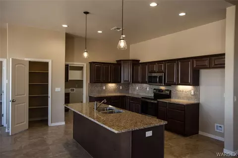 3899 Cheyenne Ave, Kingman, AZ 86401 photo 11
