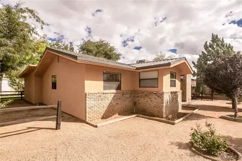 3147 E Mcvicar Ave, Kingman, AZ 86409 photo 2