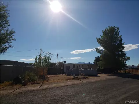4110 N Eagle Dr, Kingman, AZ 86409 photo 2