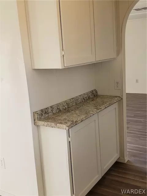 2140 E Snavely Ave, Kingman, AZ 86409 photo 4