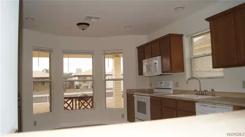 935 Mountain View Dr, Kingman, AZ 86409 photo 6