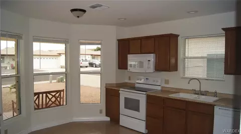 935 Mountain View Dr, Kingman, AZ 86409 photo 16