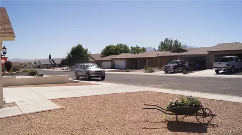 935 Mountain View Dr, Kingman, AZ 86409 photo 18