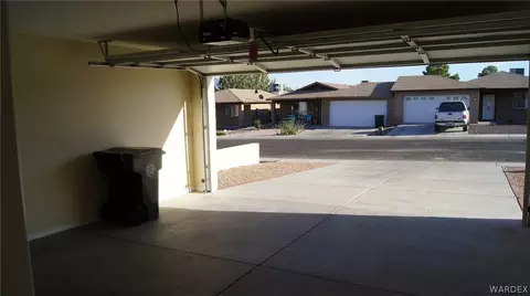 935 Mountain View Dr, Kingman, AZ 86409 photo 24