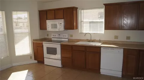 935 Mountain View Dr, Kingman, AZ 86409 photo 10