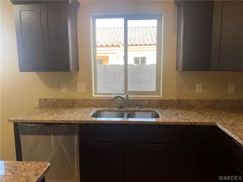 3927 E Suffock Ave, Kingman, AZ 86409 photo 5