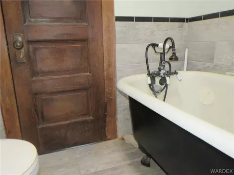 112 E Spring St, Kingman, AZ 86401 photo 9