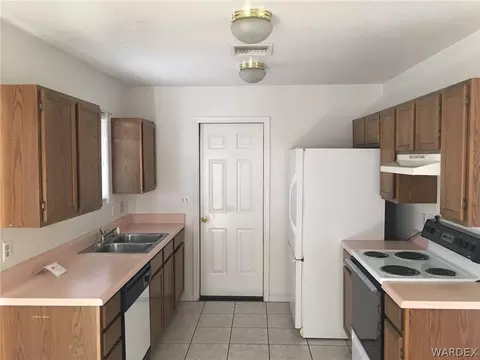 3256 N Apache St, Kingman, AZ 86401 photo 5