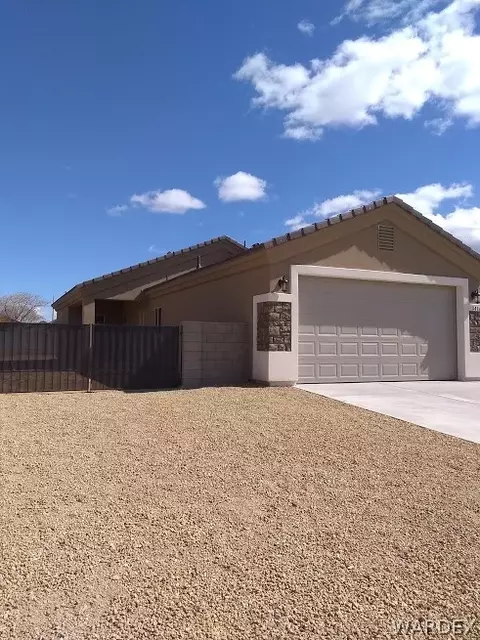 3416 N Apache St, Kingman, AZ 86401 photo 1