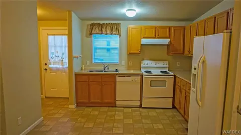 3689 E Devlin, Kingman, AZ 86401 photo 6