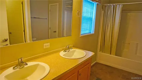 3689 E Devlin, Kingman, AZ 86401 photo 12