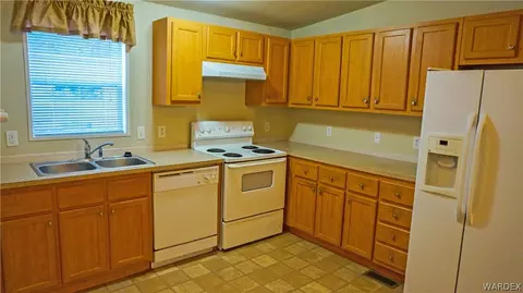 3689 E Devlin, Kingman, AZ 86401 photo 8