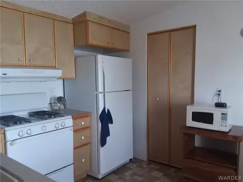 2875 E Ames Ave, Kingman, AZ 86409 photo 4