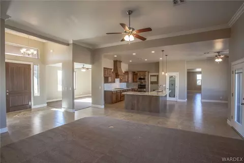 2065 Comanche Dr, Kingman, AZ 86401 photo 11