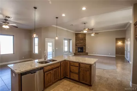 2065 Comanche Dr, Kingman, AZ 86401 photo 12