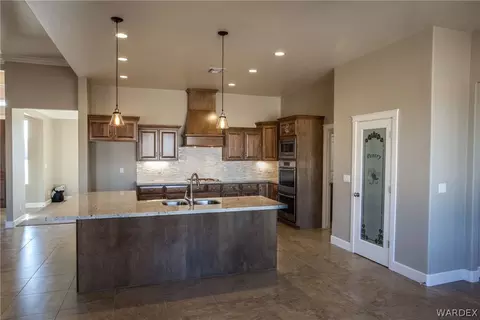 2065 Comanche Dr, Kingman, AZ 86401 photo 9