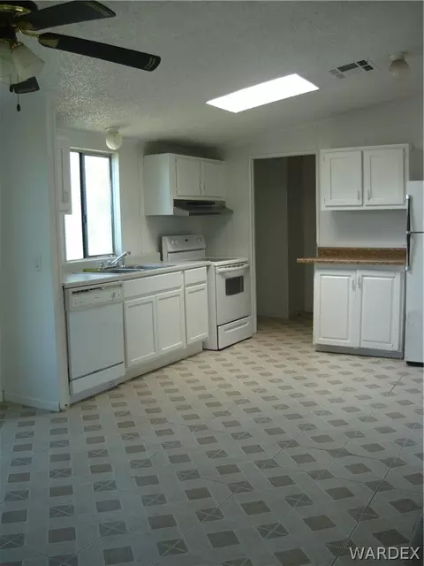 2720 E Snavely Ave, Kingman, AZ 86409 photo 9