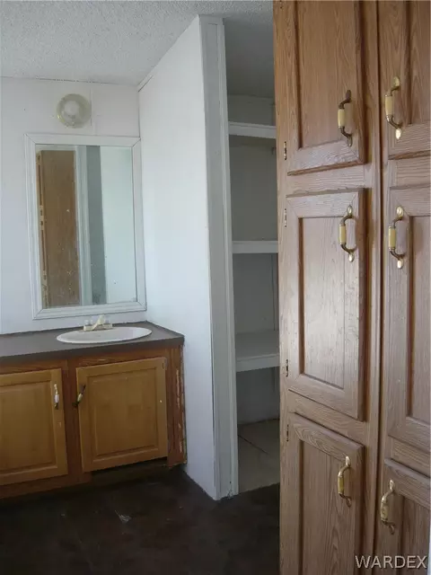2720 E Snavely Ave, Kingman, AZ 86409 photo 17