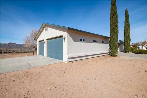 7994 E Saddleback Dr, Kingman, AZ 86401 photo 1