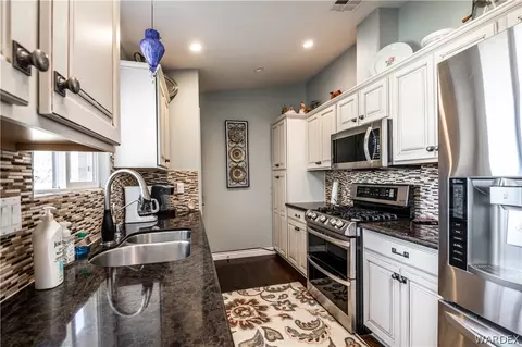 7994 E Saddleback Dr, Kingman, AZ 86401 photo 2