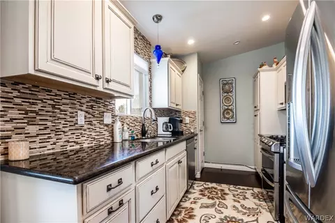 7994 E Saddleback Dr, Kingman, AZ 86401 photo 4