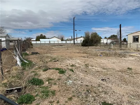 3039 E Devlin Ave, Kingman, AZ 86409 photo 2