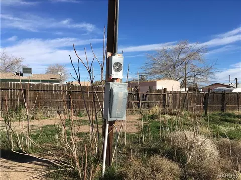645 E Berk Ave, Kingman, AZ 86409 photo 3