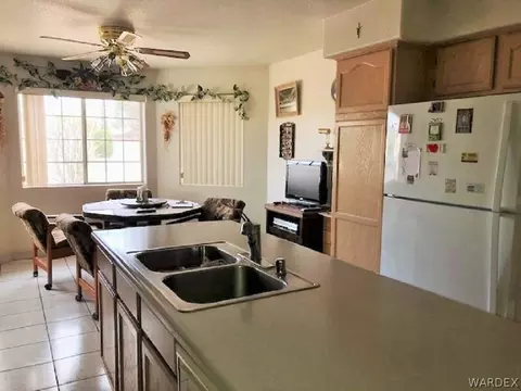 3865 E Packard Ave, Kingman, AZ 86409 photo 8