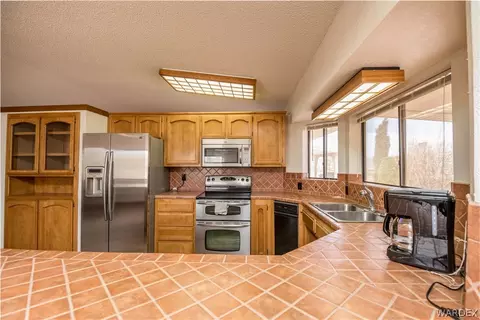 7857 E Saddleback Dr, Kingman, AZ 86401 photo 5