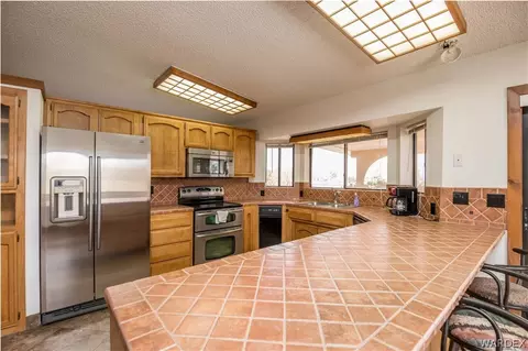 7857 E Saddleback Dr, Kingman, AZ 86401 photo 2