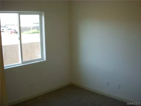 3355 N Apache St, Kingman, AZ 86401 photo 4
