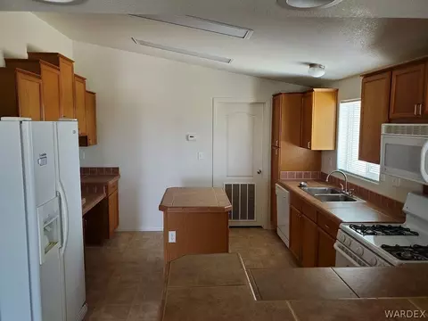 4932 E Tule Dr, Topock, AZ 86436 photo 9