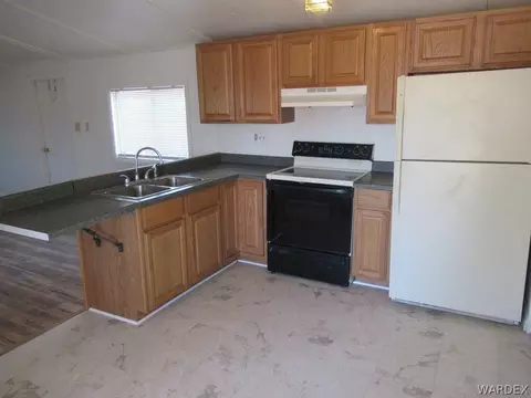 1555 Devlin Ct, Kingman, AZ 86409 photo 3
