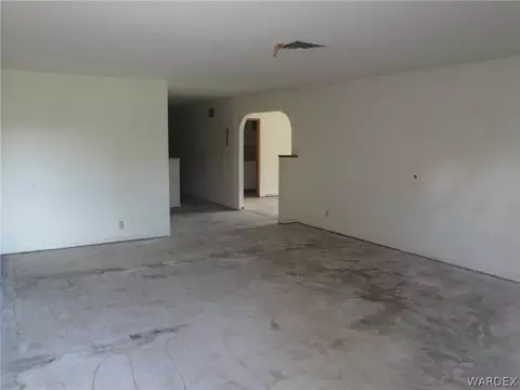 2000 E Devlin Ave, Kingman, AZ 86409 photo 2