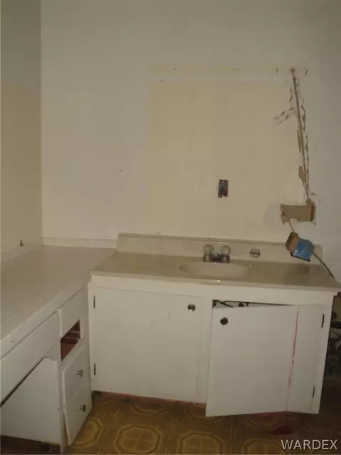 2000 E Devlin Ave, Kingman, AZ 86409 photo 12