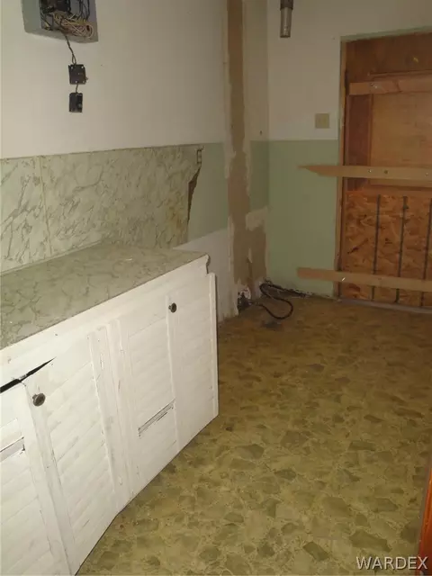 2000 E Devlin Ave, Kingman, AZ 86409 photo 5