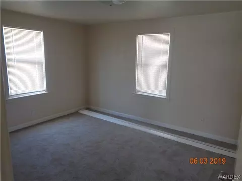 202 E Spring St, Kingman, AZ 86401 photo 4