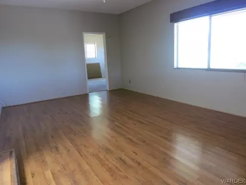 720 E Oak St, Kingman, AZ 86401 photo 3