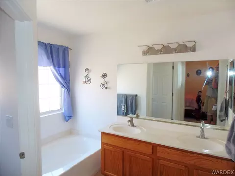3822 E Ames Ave, Kingman, AZ 86409 photo 7