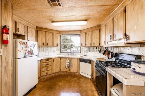 3134 E Ames Ave, Kingman, AZ 86409 photo 4