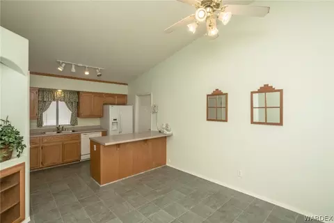 2176 E Mcvicar Ave, Kingman, AZ 86409 photo 14