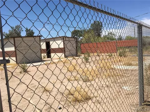 2150 E Hackamore Dr, Mohave Valley, AZ 86440 photo 2