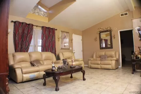 2355 E Thompson Ave, Kingman, AZ 86409 photo 2