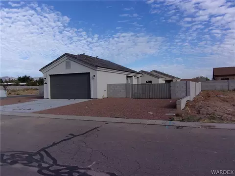 3271 E Rusty Spur Ave, Kingman, AZ 86409 photo 1