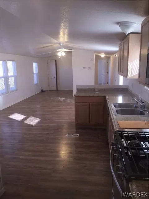 3234 E Calle Bomoa, Kingman, AZ 86409 photo 6