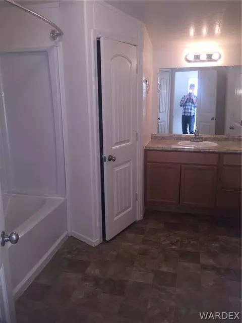 3234 E Calle Bomoa, Kingman, AZ 86409 photo 17