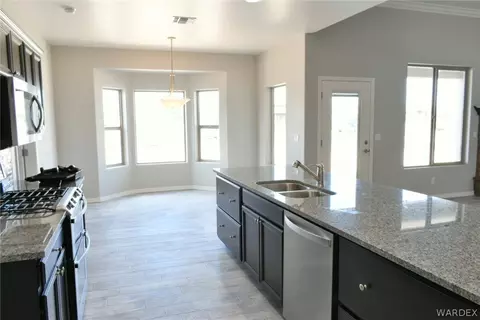 2040 Comanche Dr, Kingman, AZ 86401 photo 9