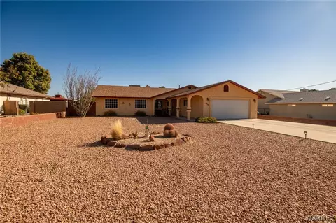 4702 Steinke Dr, Kingman, AZ 86409 photo 2