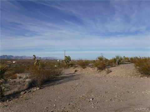 905 W Haystack Dr, Meadview, AZ 86444 photo 3